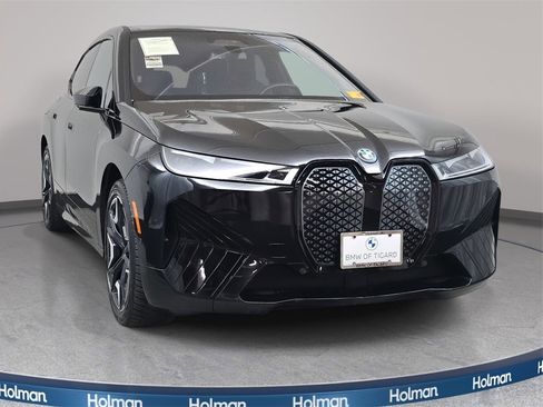 Used 2023 BMW iX xDrive50 w/ Ultimate Package 2 image 3