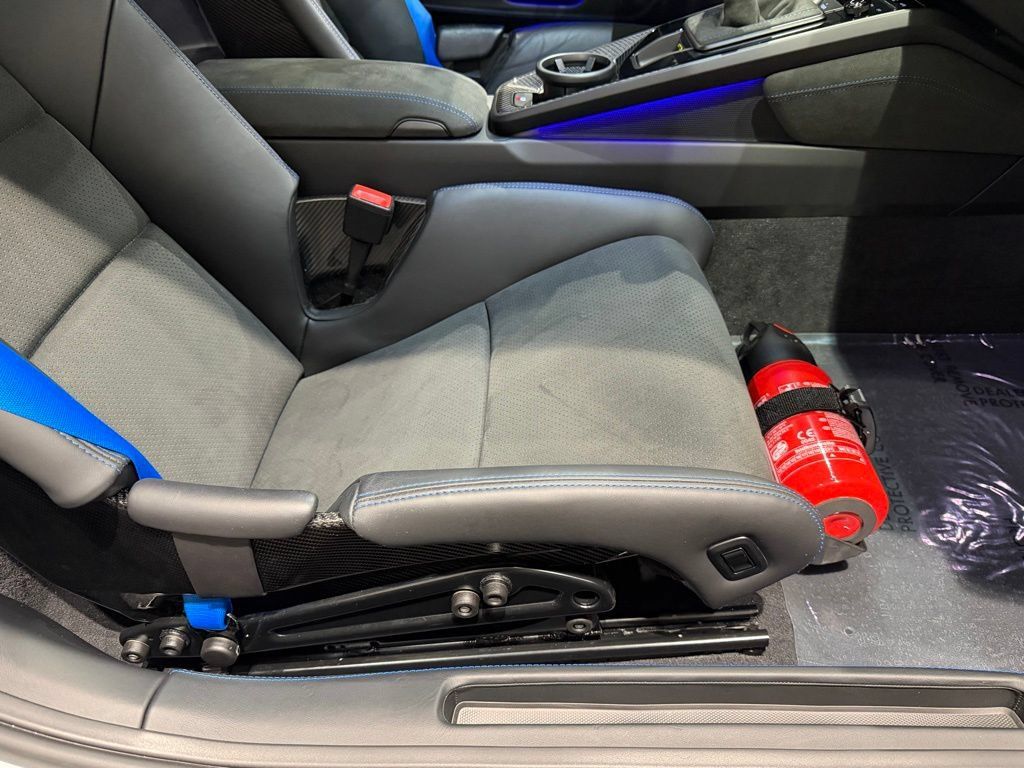 Used 2022 Porsche 911 GT3 w/ Extended Leather Package RWD image 45