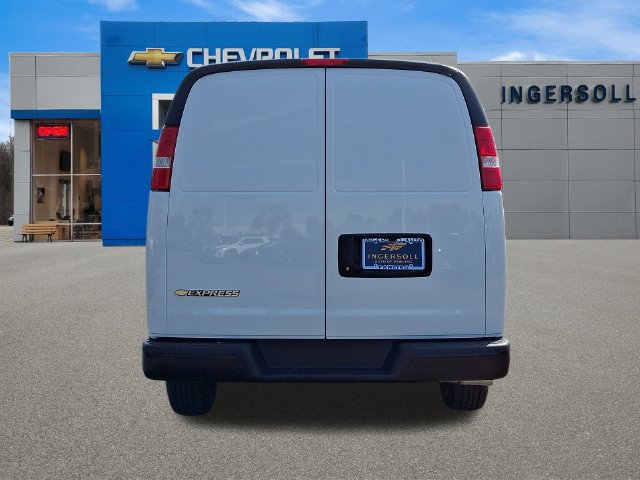 Used 2026 Chevrolet Express 2500 RWD image 25