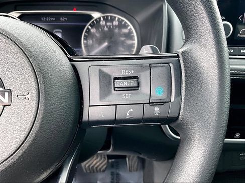 Used 2023 Nissan Rogue SV image 20