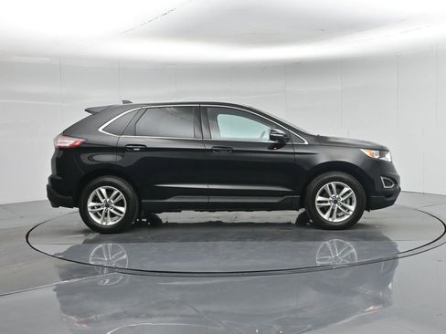 Used 2016 Ford Edge SEL image 24