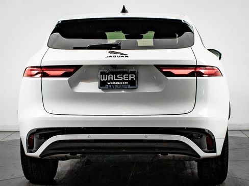 Used 2025 Jaguar F-PACE R-Dynamic S image 10