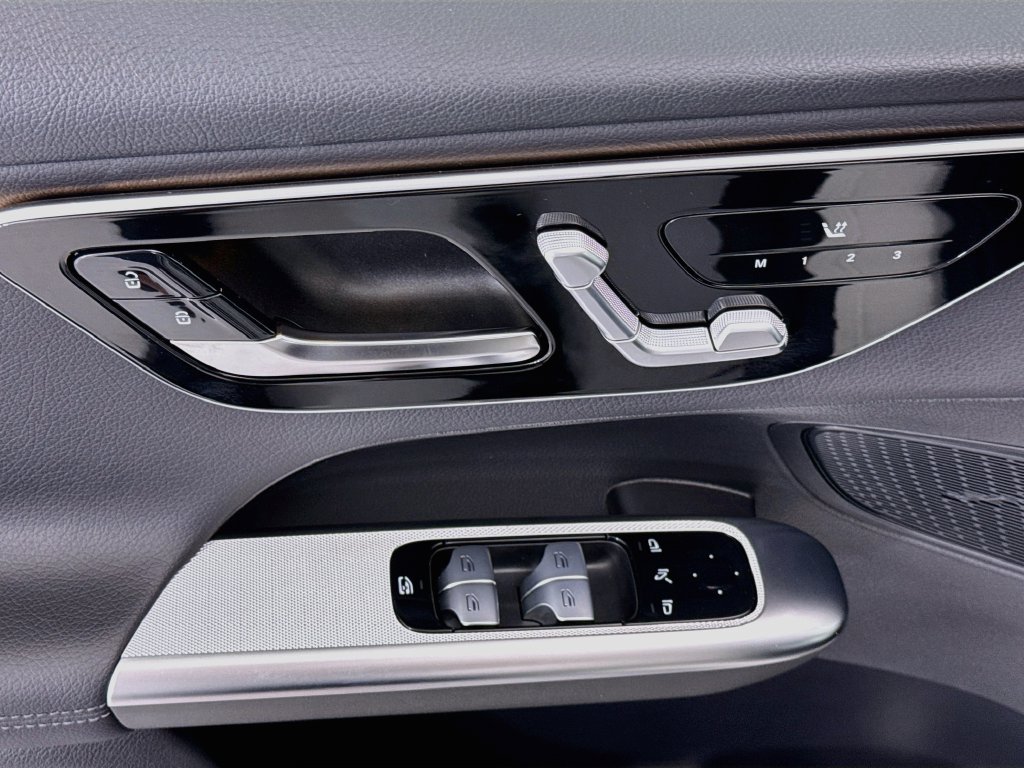 Certified 2026 Mercedes-Benz GLC 300 image 21