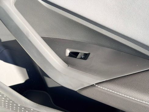 New 2026 Volkswagen Jetta SE FWD image 28