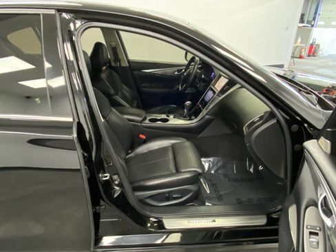 Used 2017 INFINITI Q50 Red Sport 400 image 23