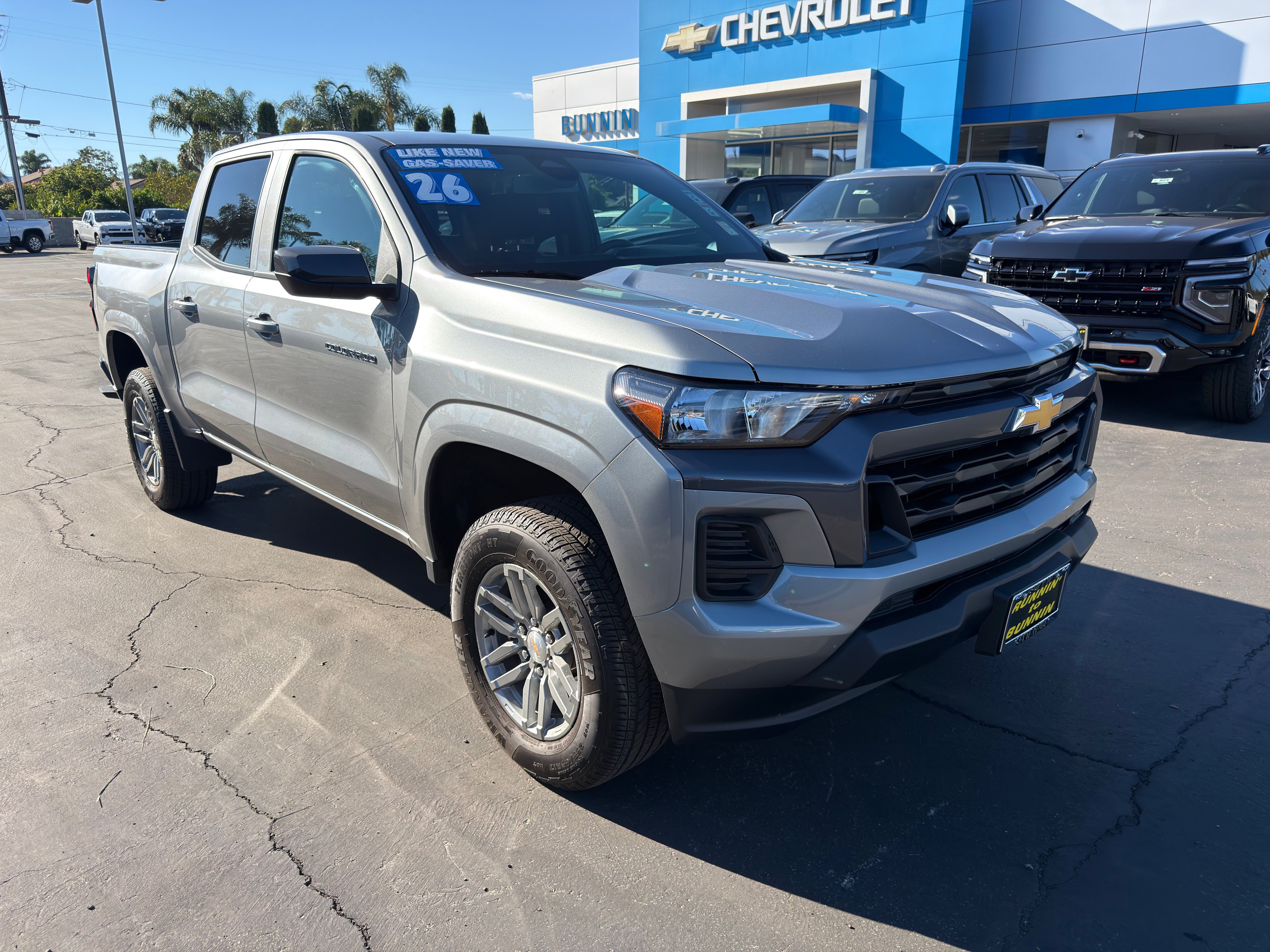 Used 2026 Chevrolet Colorado LT RWD image 2