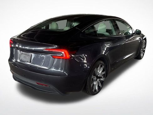 Used 2024 Tesla Model 3 Standard Range image 3