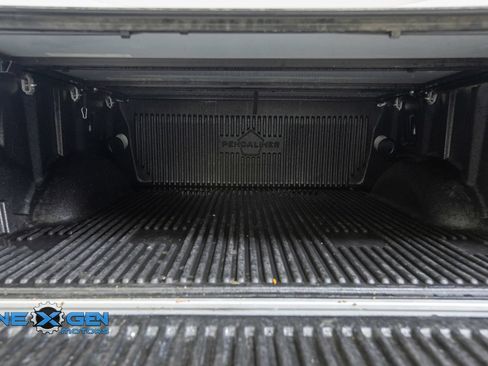 Used 2019 Ford F150 Platinum w/ Equipment Group 701A Luxury AWD/4WD image 37