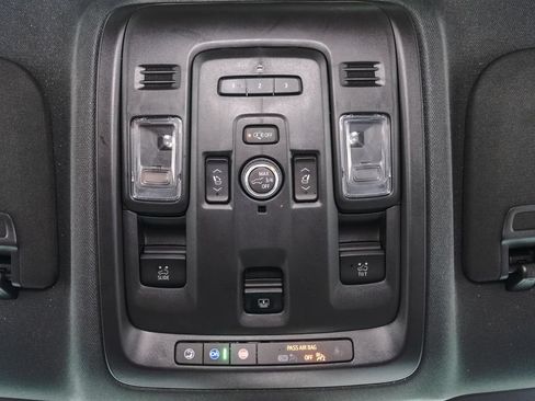 Used 2022 GMC Yukon AT4 w/ Technology Package AWD/4WD image 19