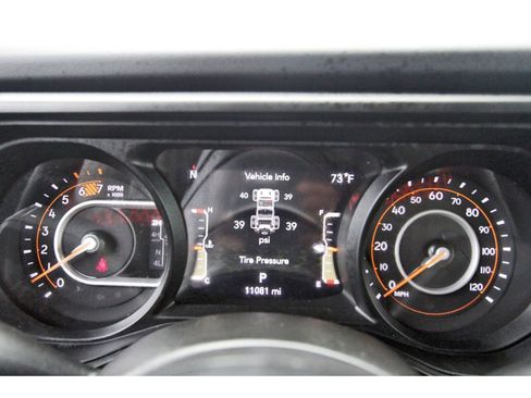 Used 2024 Jeep Wrangler Unlimited Rubicon image 17