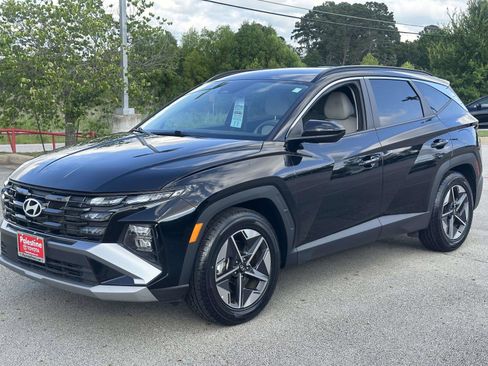 Used 2025 Hyundai Tucson SEL FWD image 4