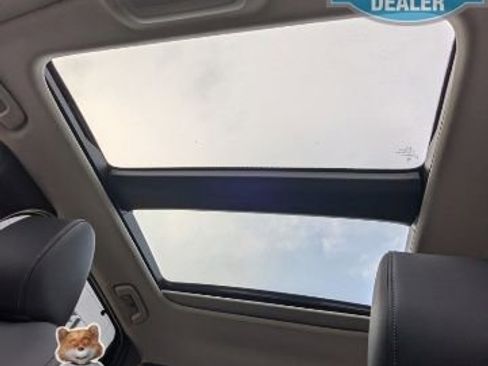 Used 2025 MAZDA CX-70 Plug-In Hybrid w/ Premium Pkg image 26