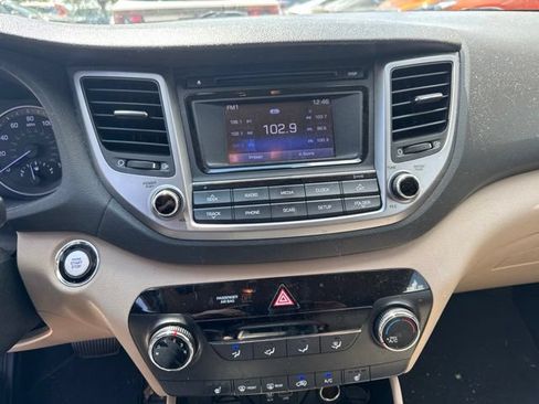 Used 2016 Hyundai Tucson Sport FWD image 3
