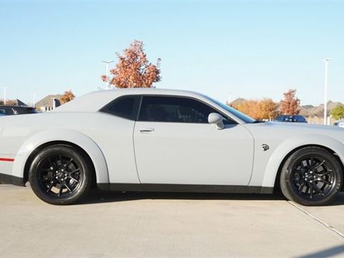 Used 2022 Dodge Challenger SRT Hellcat image 10