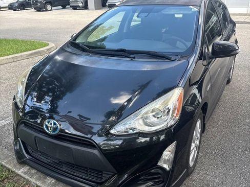 Used 2017 Toyota Prius C Three FWD image 1