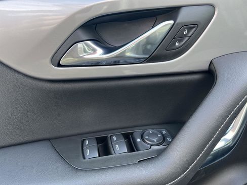 Used 2024 Chevrolet Blazer LT image 13