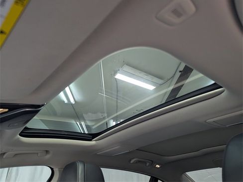 Used 2022 BMW 740i image 16