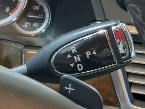 Used 2011 Mercedes-Benz E 350 4MATIC Sedan image 44