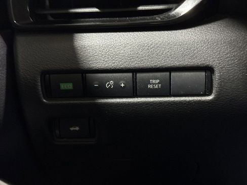 Used 2022 Nissan Sentra SR FWD image 18