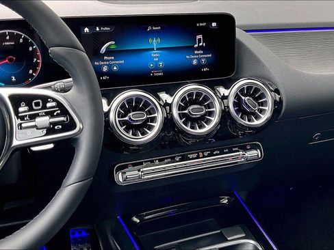 Certified 2023 Mercedes-Benz GLA 250 4MATIC image 6