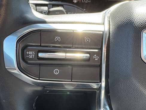 Used 2024 GMC Acadia Elevation image 23