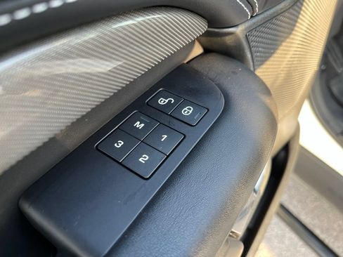 Used 2020 Land Rover Discovery HSE Luxury AWD/4WD image 10