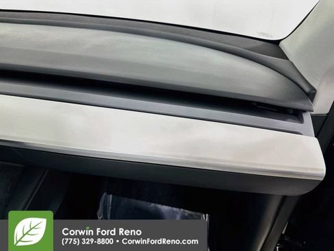 Used 2024 Tesla Model Y Long Range AWD/4WD image 30