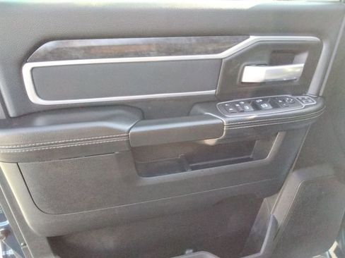 Used 2024 RAM 2500 Big Horn w/ Sport Appearance Package image 30