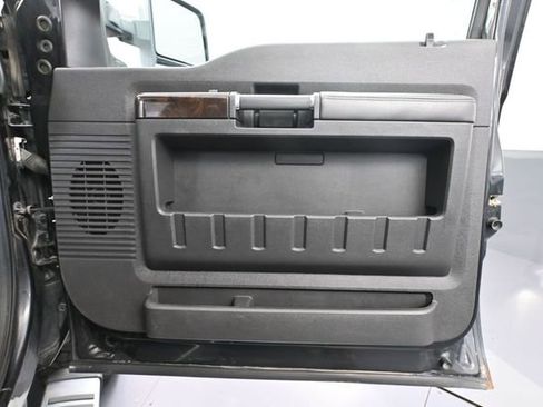 Used 2014 Ford F250 Platinum AWD/4WD image 46