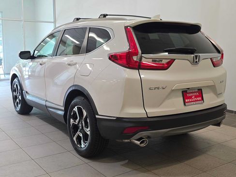 Used 2018 Honda CR-V Touring image 4