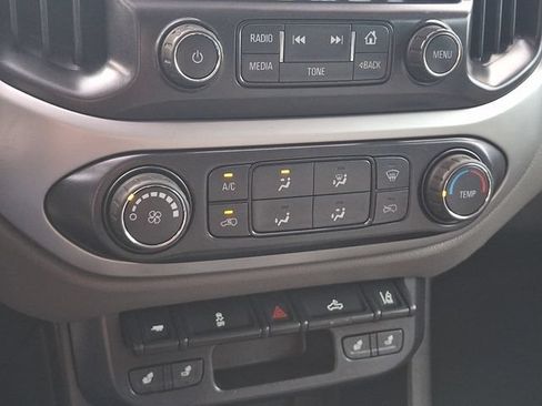 Used 2018 Chevrolet Colorado LT w/ Safety Package RWD image 15