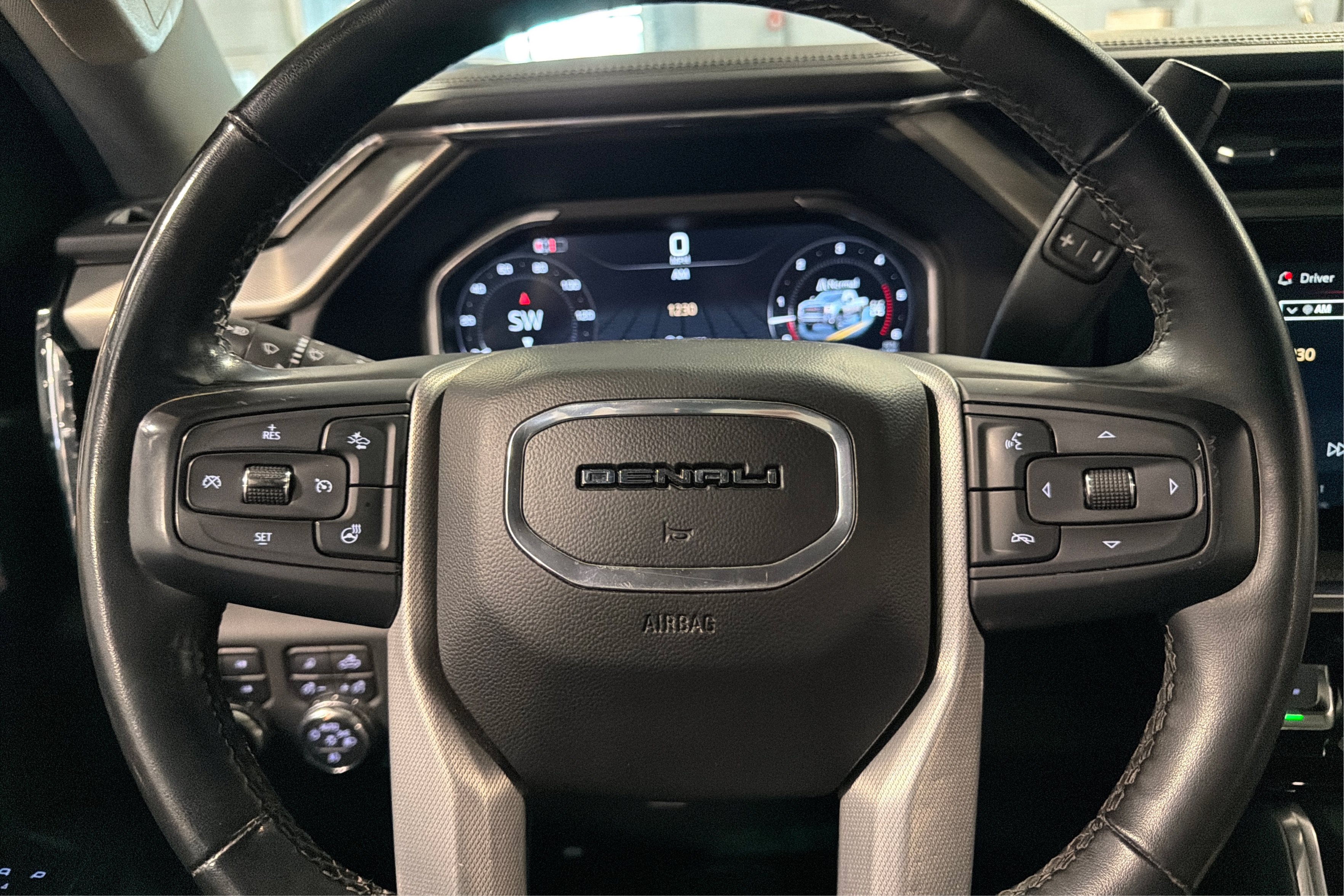 Used 2024 GMC Sierra 2500 Denali w/ Denali Reserve Package AWD/4WD image 24