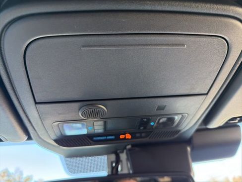 Used 2025 Ford Bronco Outer Banks image 33