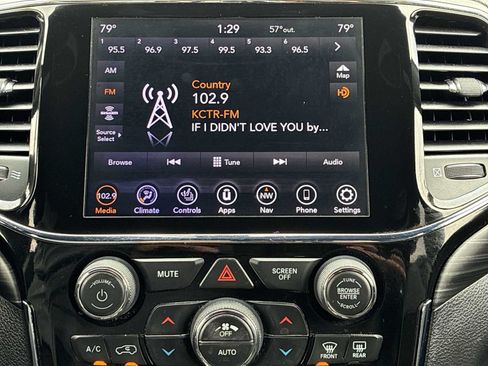 Used 2021 Jeep Grand Cherokee Laredo X AWD/4WD image 12