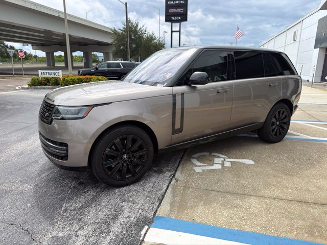 Used 2023 Land Rover Range Rover Long Wheelbase Autobiography AWD/4WD image 3