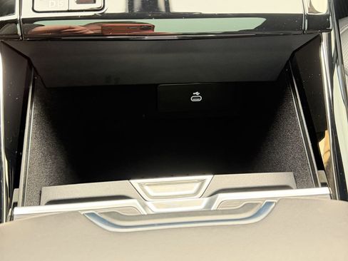 Used 2025 Land Rover Range Rover Sport Dynamic SE image 25