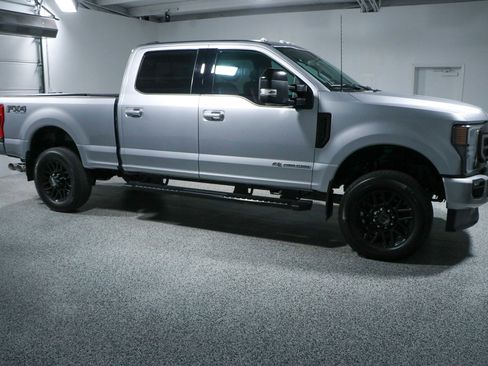 Used 2022 Ford F250 Lariat w/ Black Appearance Package image 6