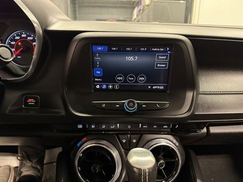 Used 2020 Chevrolet Camaro LT image 21
