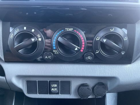 Used 2013 Toyota Tacoma 4x4 Access Cab image 17