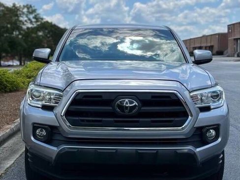 Used 2018 Toyota Tacoma SR5 image 4