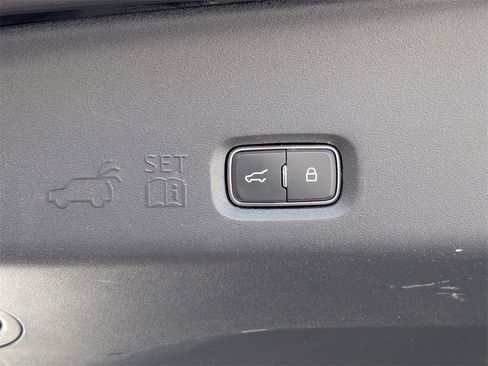 Used 2025 Ford Expedition Max Platinum image 40