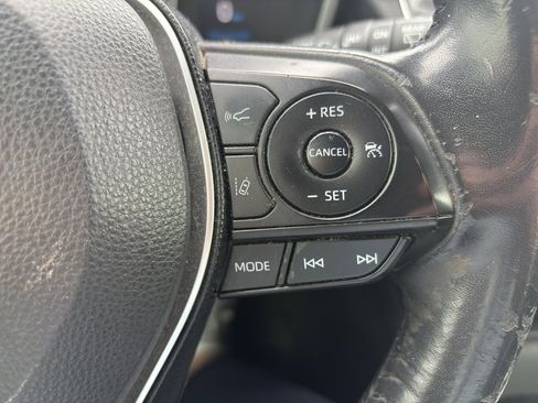 Used 2019 Toyota Corolla SE image 9