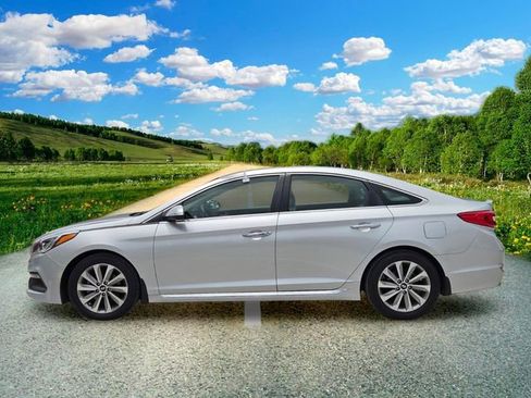 Used 2015 Hyundai Sonata Sport w/ Option Group 04 FWD image 3