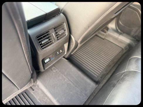 Used 2023 Nissan Rogue SL w/ SL Premium Package FWD image 26