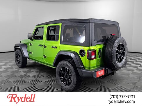 Used 2018 Jeep Wrangler Unlimited Sport image 3