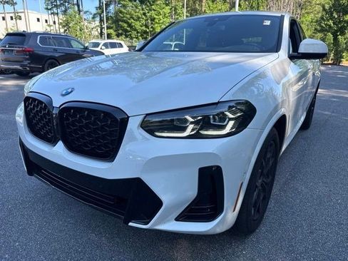 Used 2024 BMW X4 xDrive30i w/ Premium Package AWD/4WD image 9