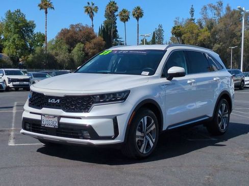 Certified 2023 Kia Sorento EX AWD/4WD image 7