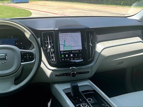 Certified 2024 Volvo XC60 B5 Plus w/ Protection Package Premier AWD/4WD image 8