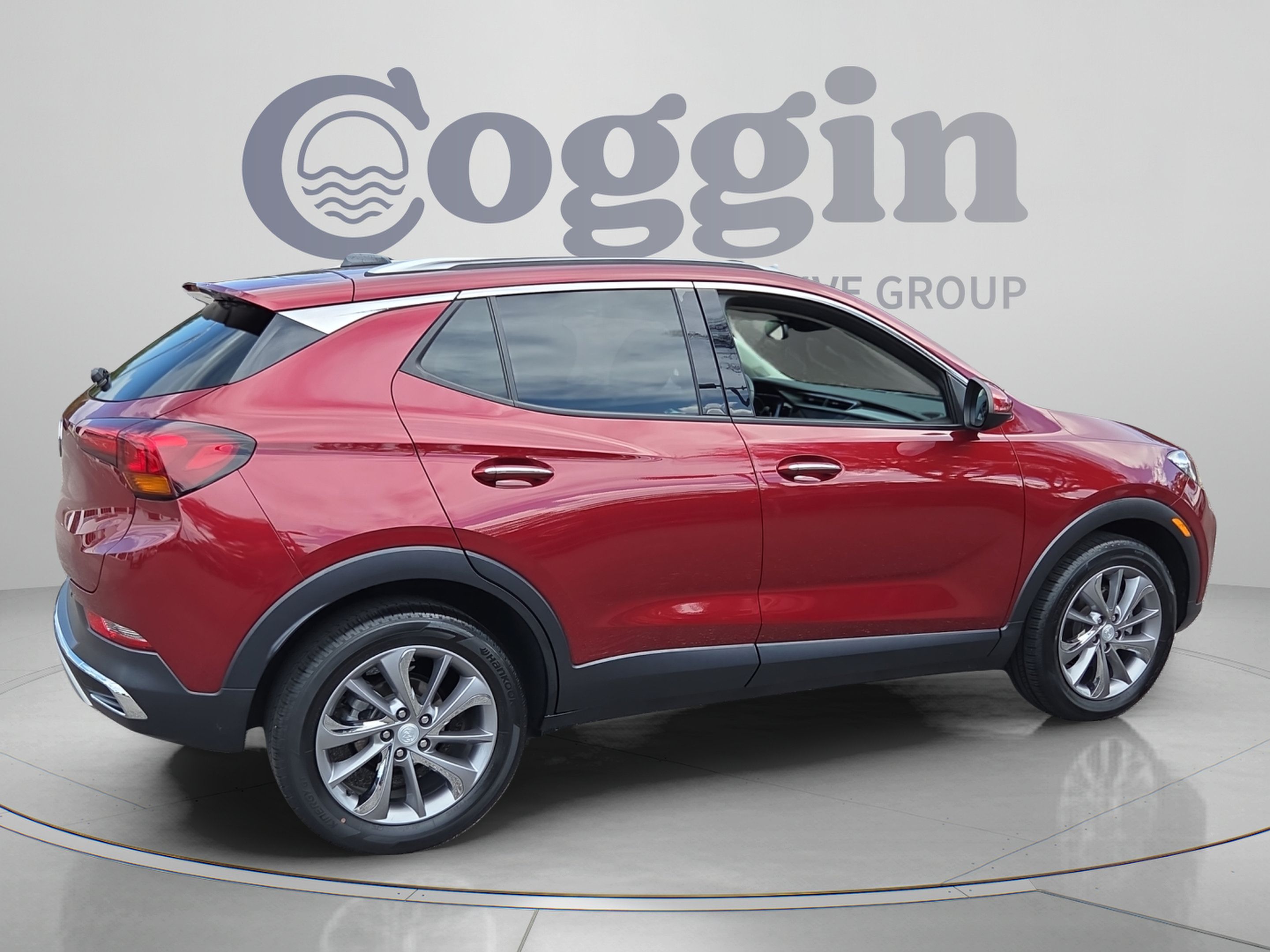 Used 2023 Buick Encore GX Essence w/ Experience Buick Package FWD image 5