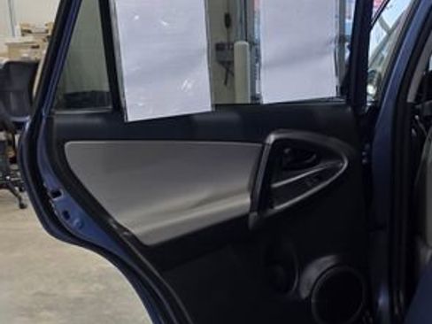 Used 2011 Toyota RAV4 Base image 22